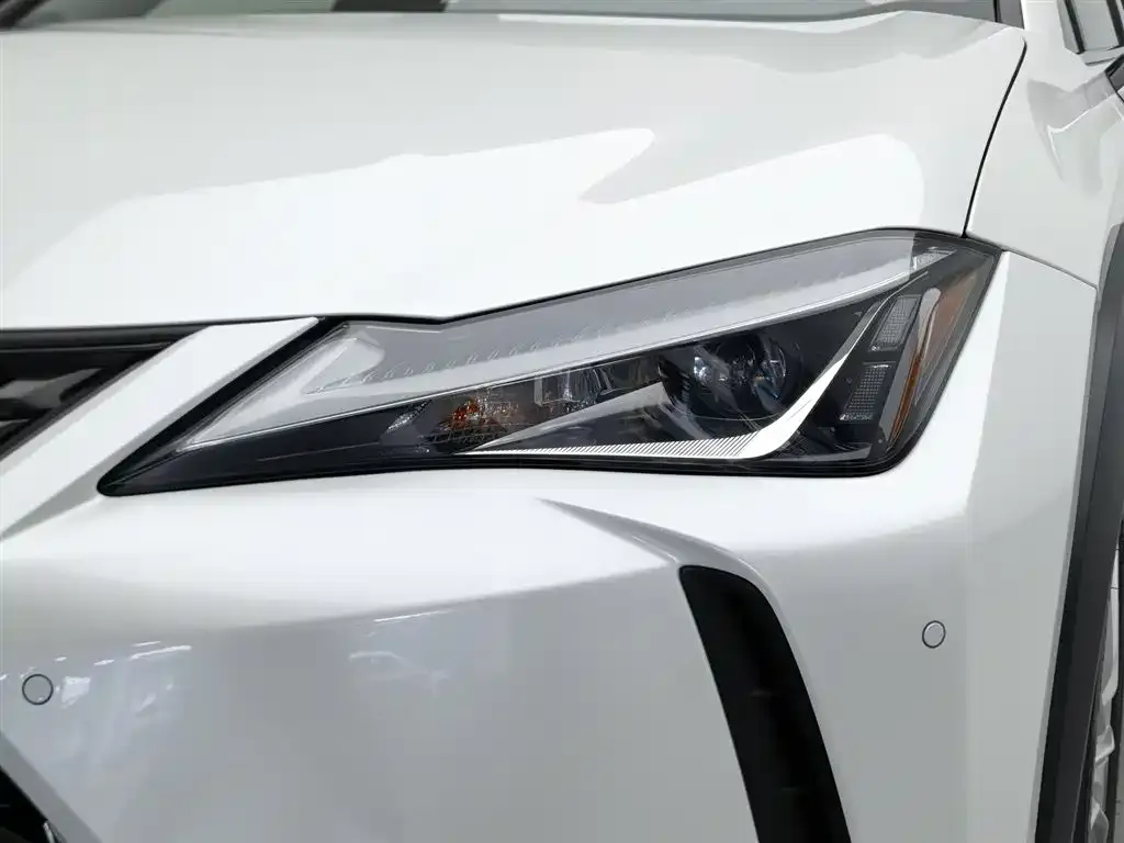 Lexus UX — фото 5