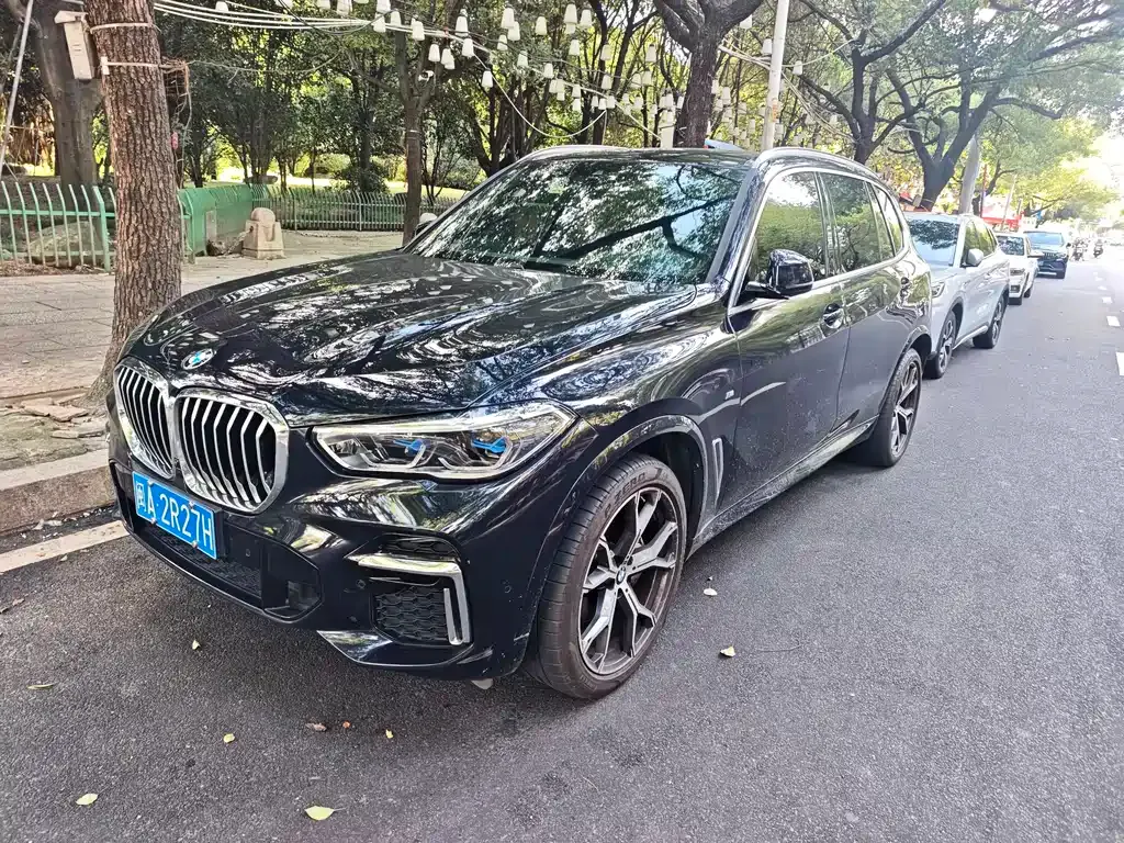 BMW X5 — фото 1