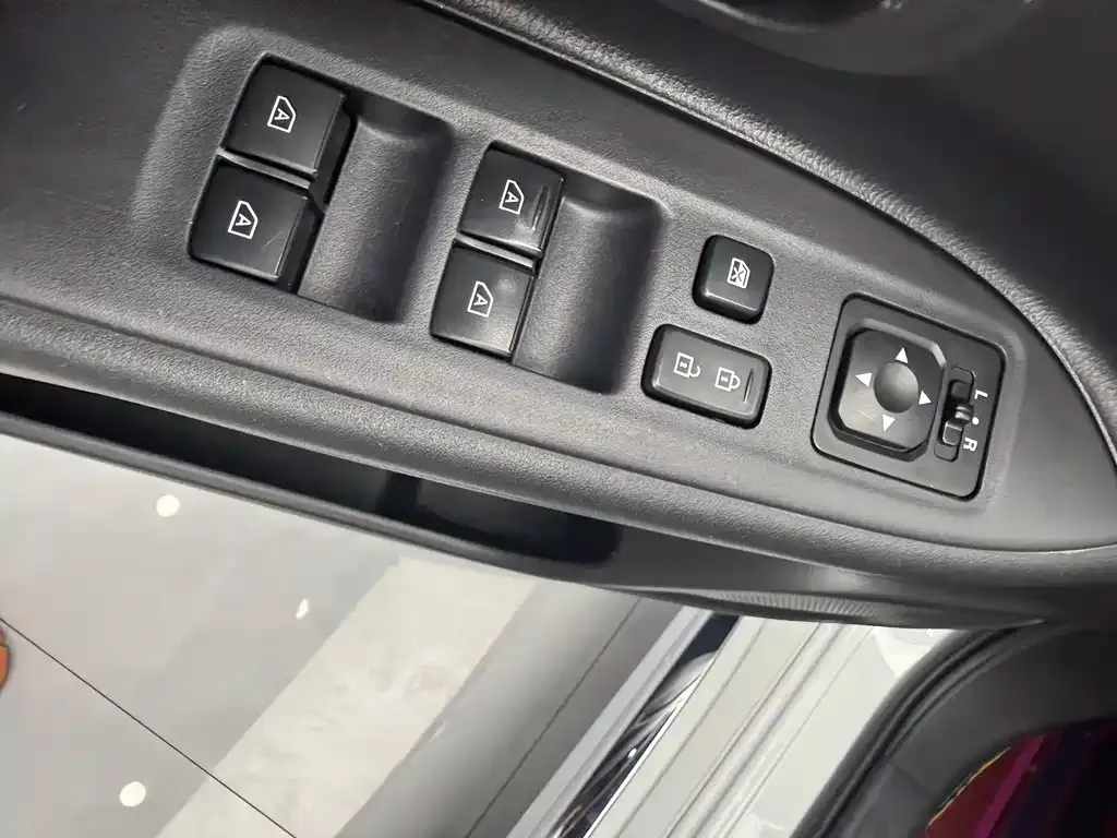 Mitsubishi Outlander — фото 6
