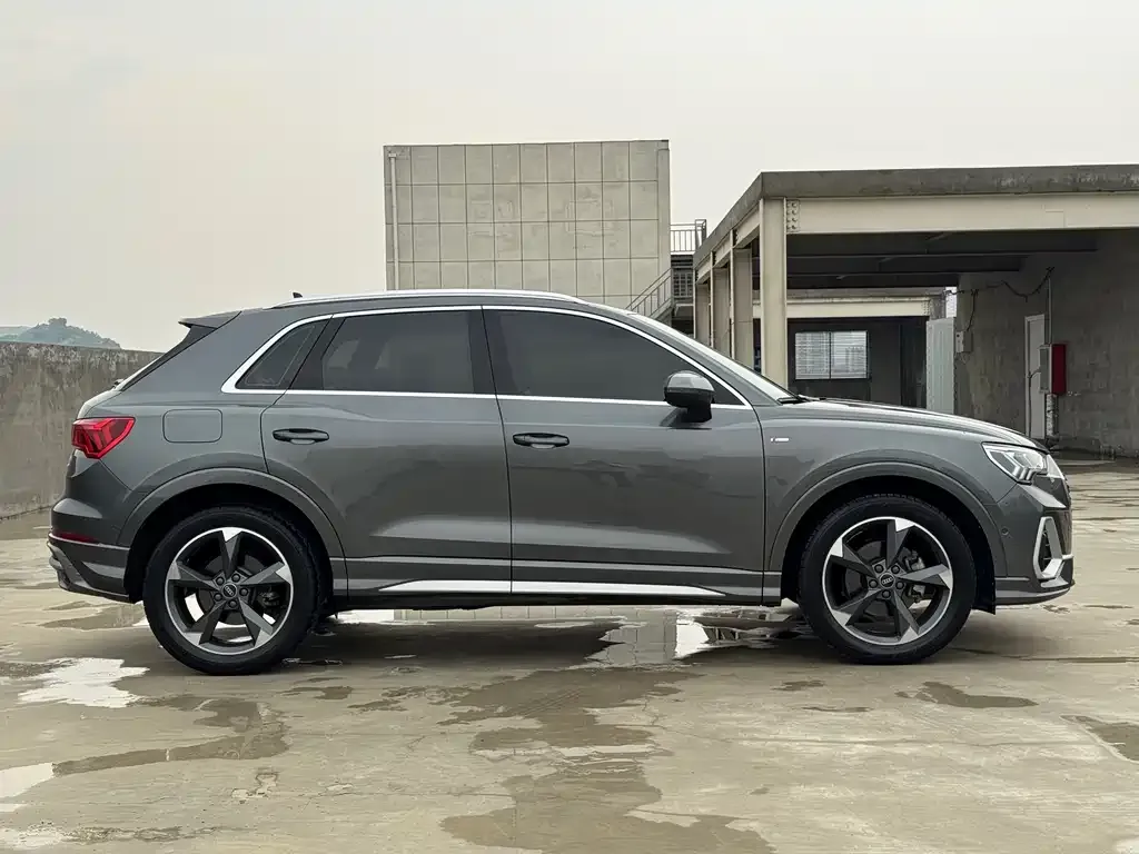 Audi Q3 — фото 8