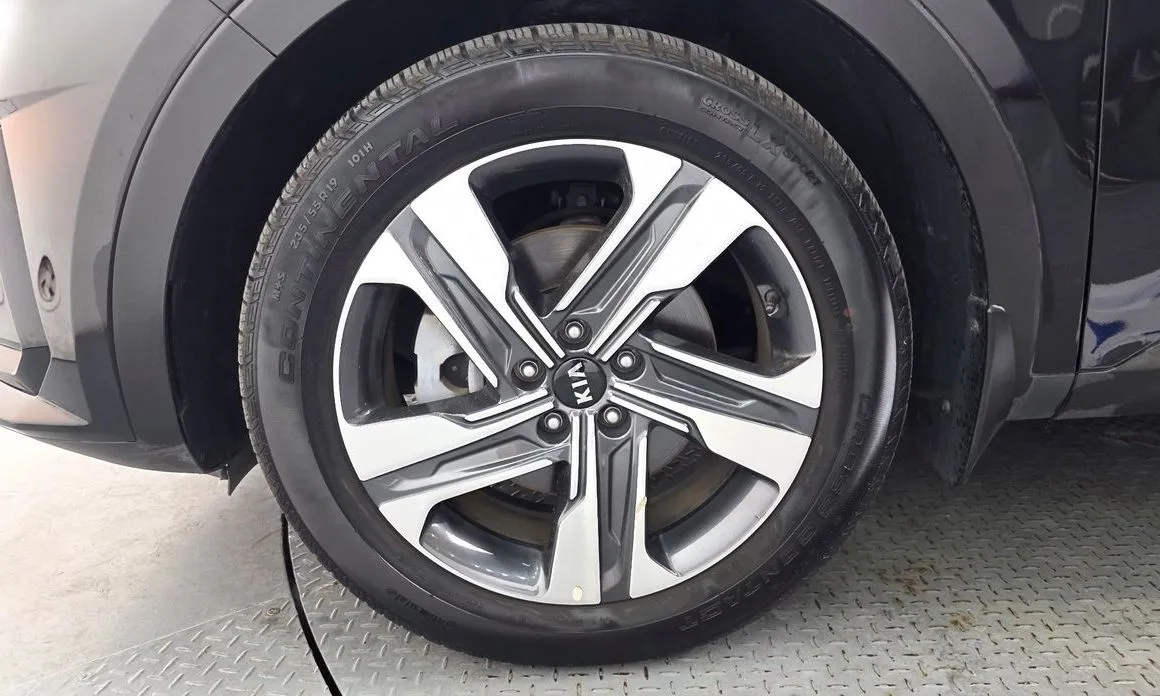 Kia Sorento — фото 10