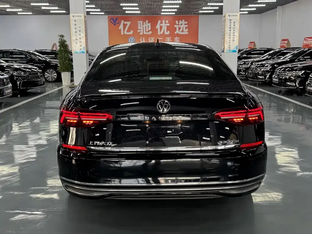Volkswagen Passat — фото 4