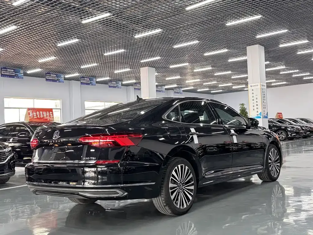 Volkswagen Passat — фото 9