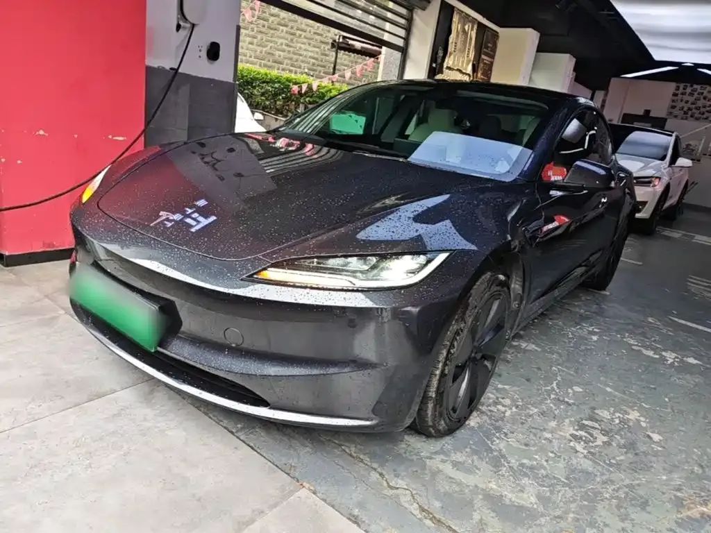 Tesla Model 3 — фото 3