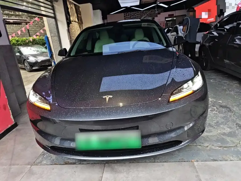 Tesla Model 3 — фото 9
