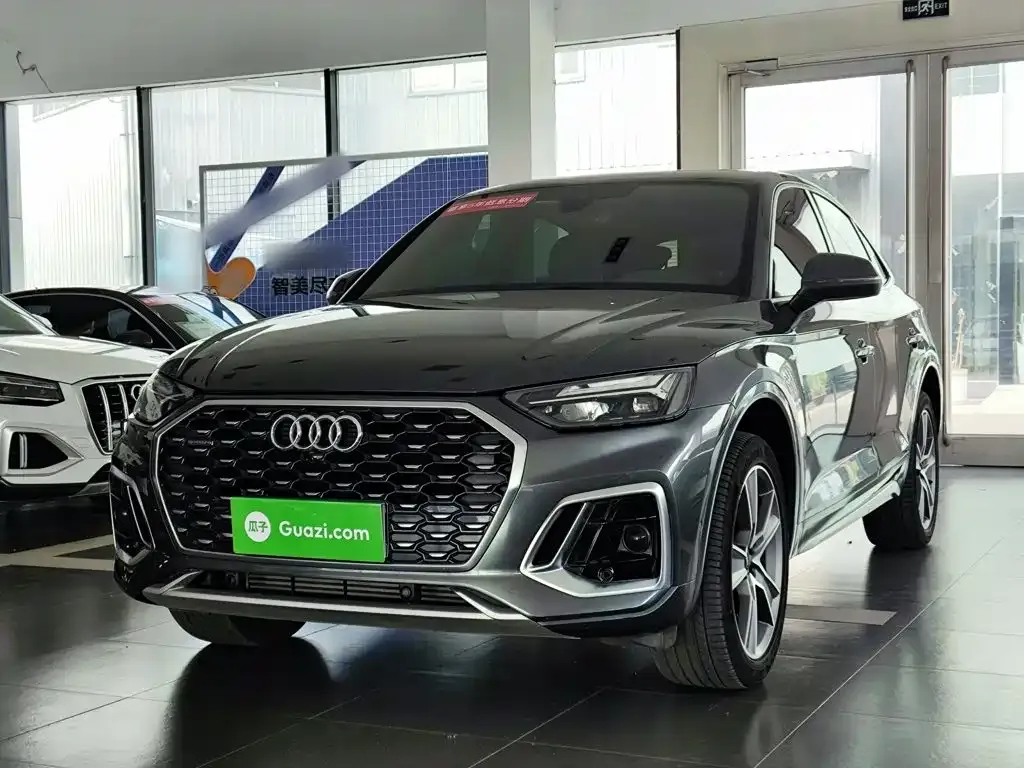 Audi Q5L Sportback — фото 6