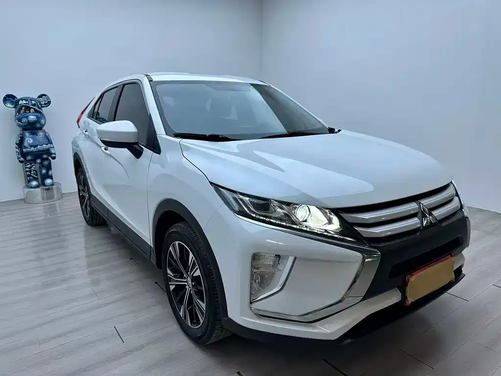 Mitsubishi Eclipse Cross — фото 6
