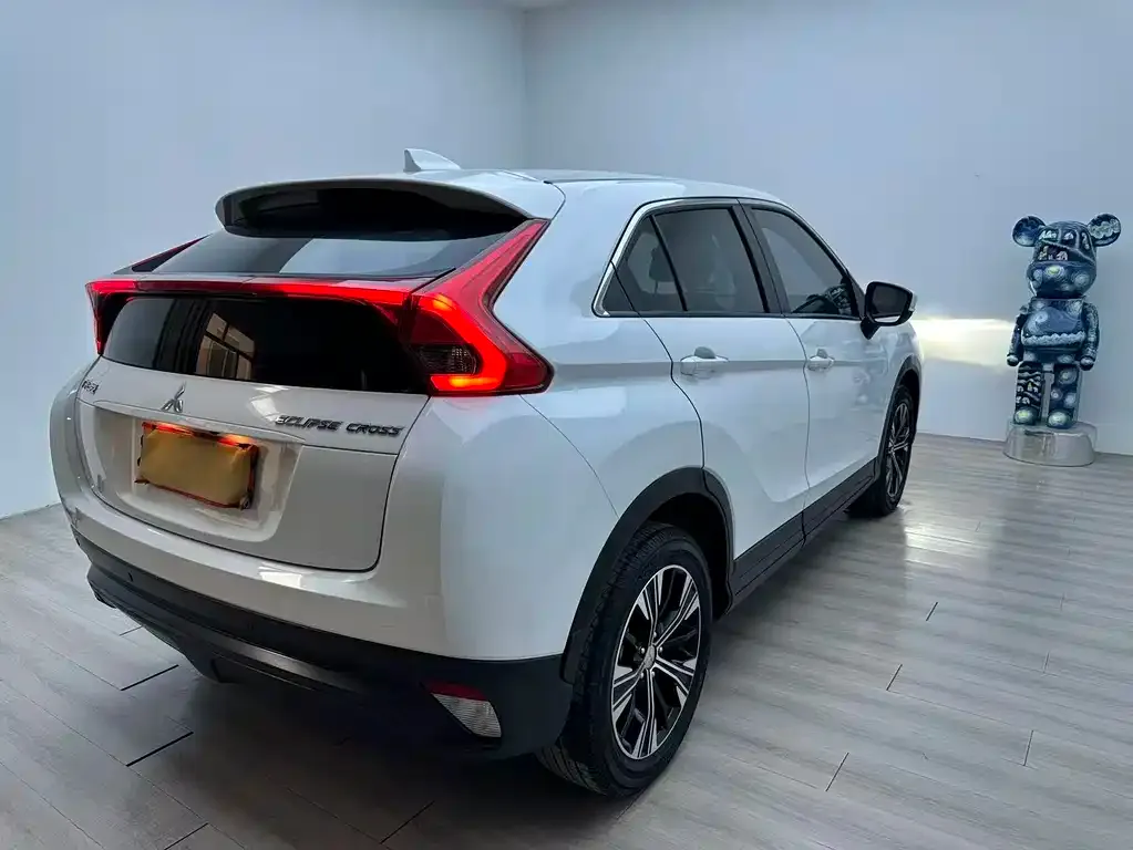 Mitsubishi Eclipse Cross — фото 4