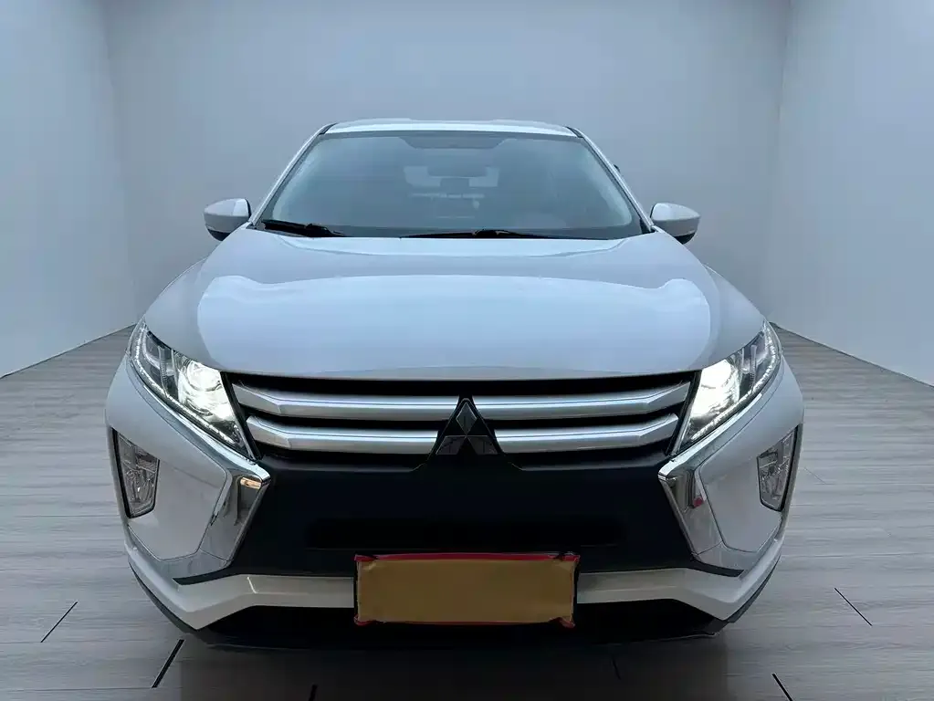 Mitsubishi Eclipse Cross — фото 2