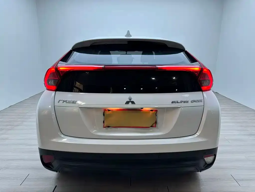 Mitsubishi Eclipse Cross — фото 3