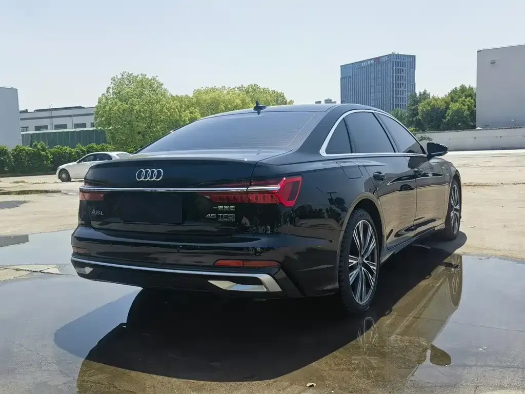 Audi A6L — фото 6