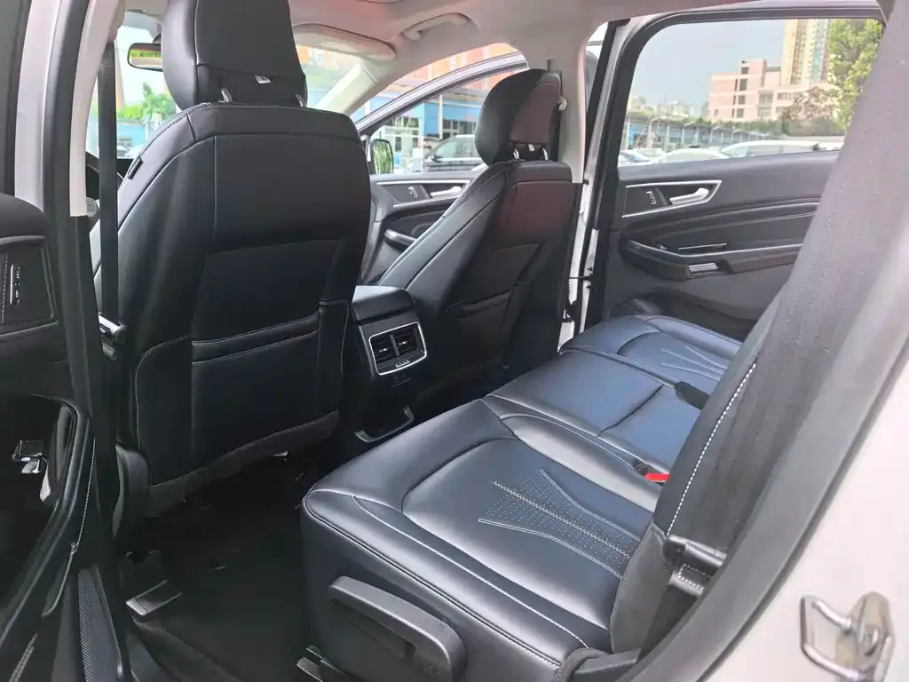 Ford Edge — фото 2