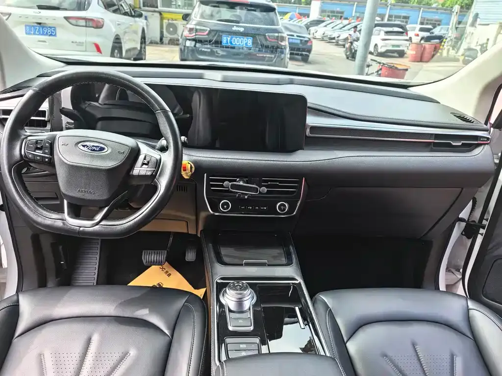 Ford Edge — фото 7