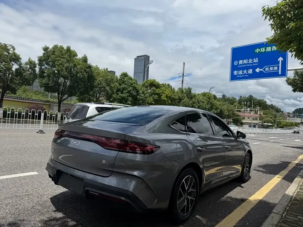 BYD Qin L — фото 9