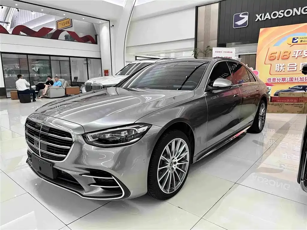 Mercedes-Benz S-Class — фото 1