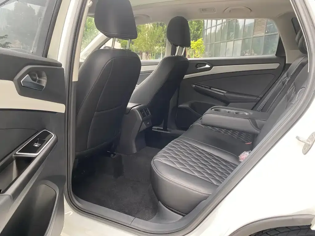 Jetta VS7 2023 из CN, фото 3