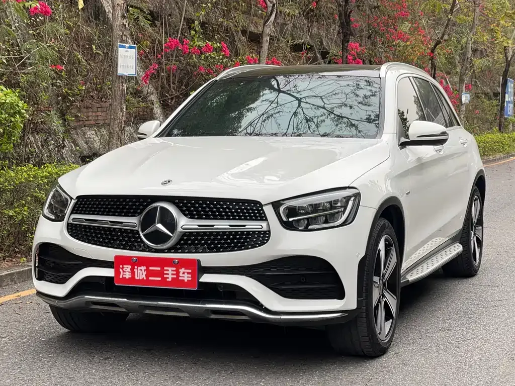 Mercedes-Benz GLC — фото 1