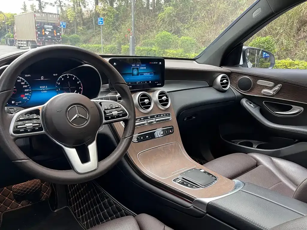 Mercedes-Benz GLC — фото 2
