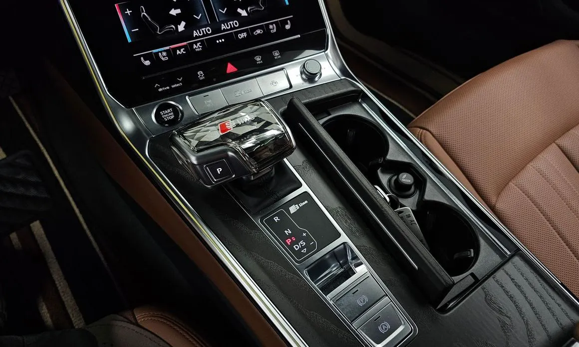 Audi A6 — фото 10