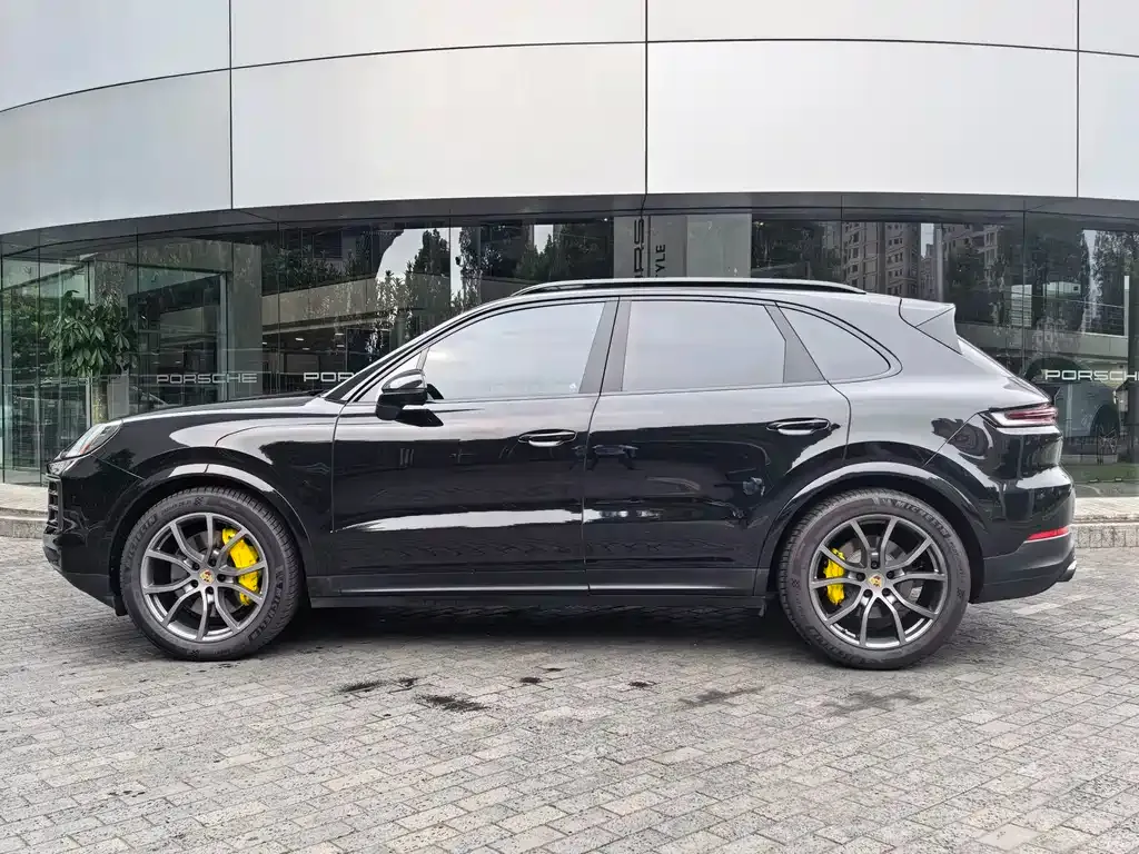 Porsche Cayenne — фото 3