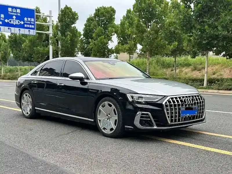 Audi A8 — фото 7