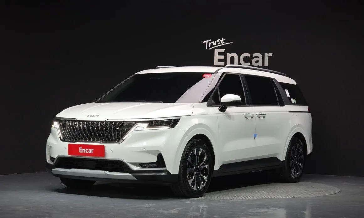 Kia Carnival — фото 1