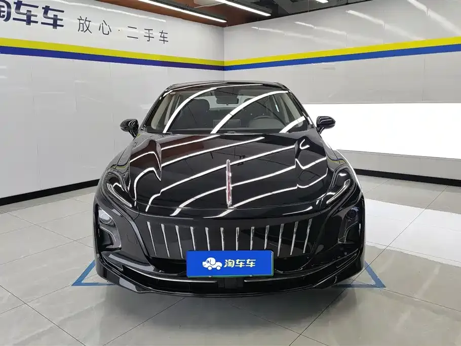 Hongqi E-QM5 — фото 5