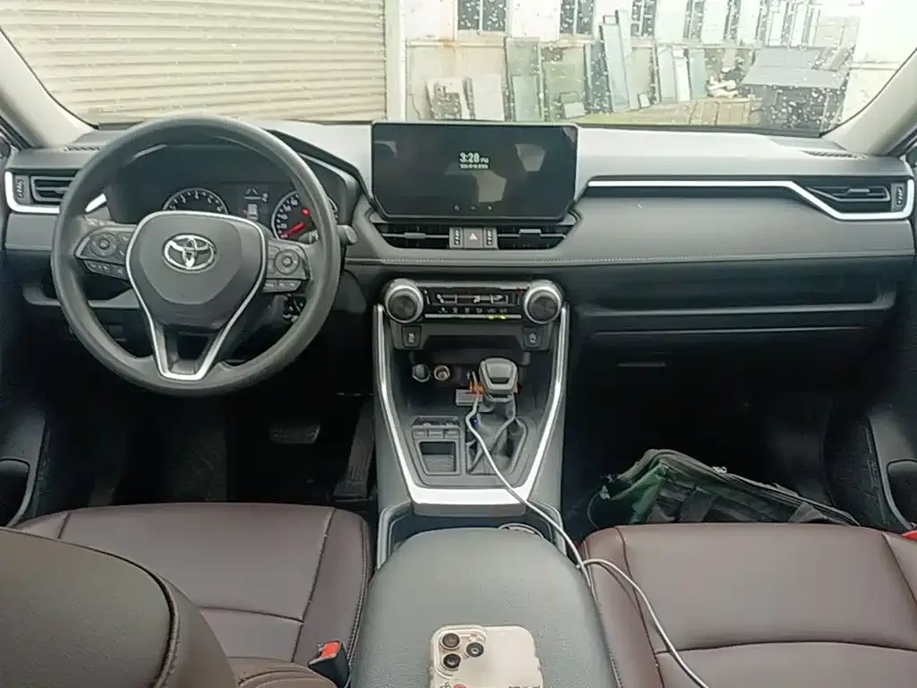 Toyota RAV4 2024 из CN, фото 5