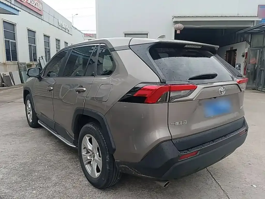 Toyota RAV4 2024 из CN, фото 6