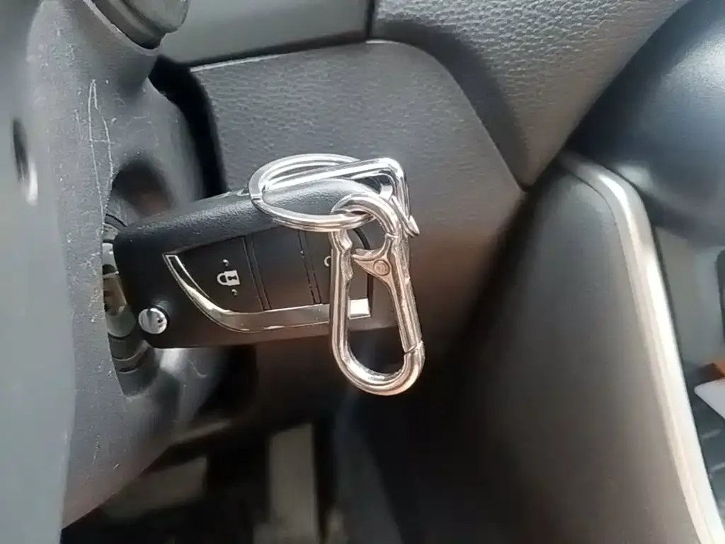 Toyota RAV4 2024 из CN, фото 2