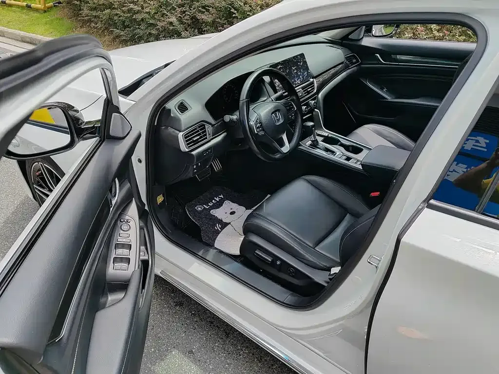 Honda Accord — фото 2