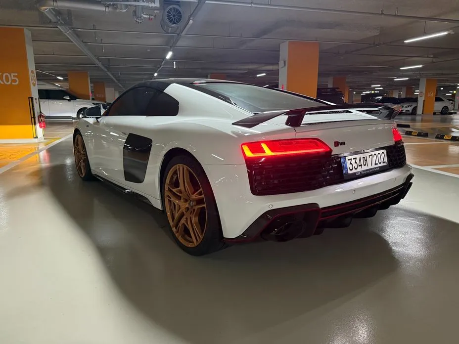 Audi R8 — фото 10