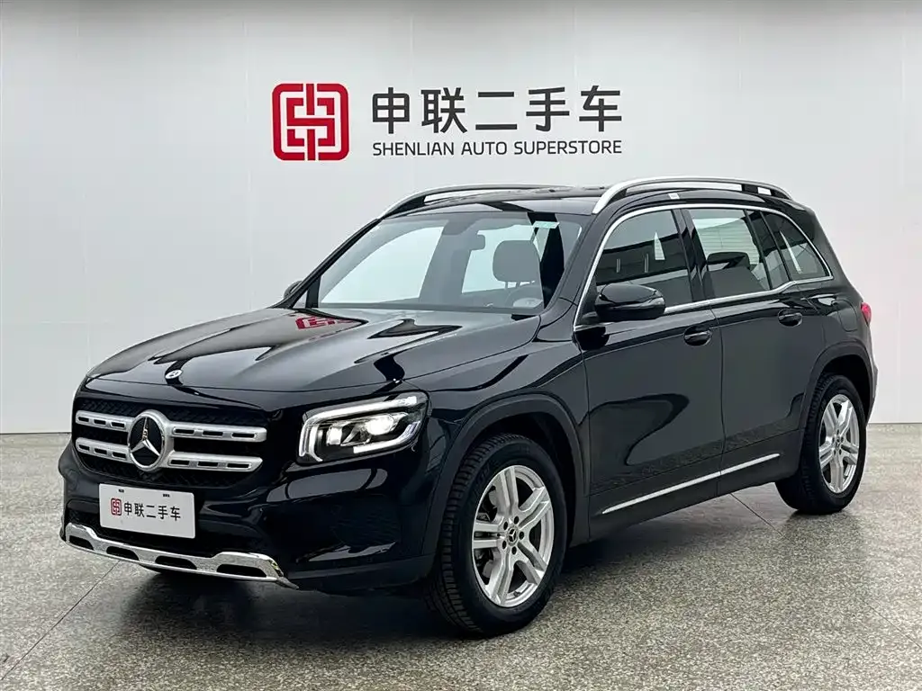Mercedes-Benz GLB — фото 1