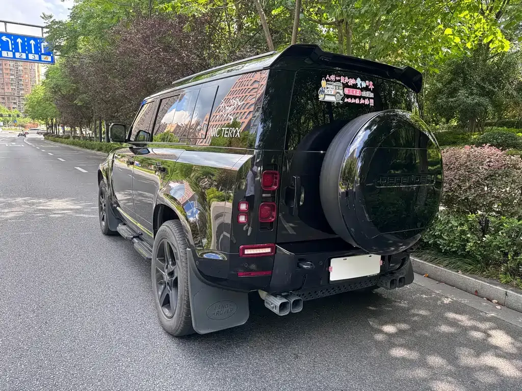 Land Rover Defender — фото 7
