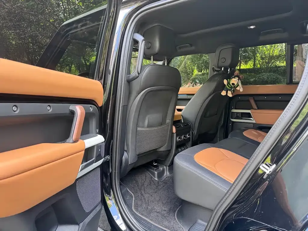 Land Rover Defender — фото 2