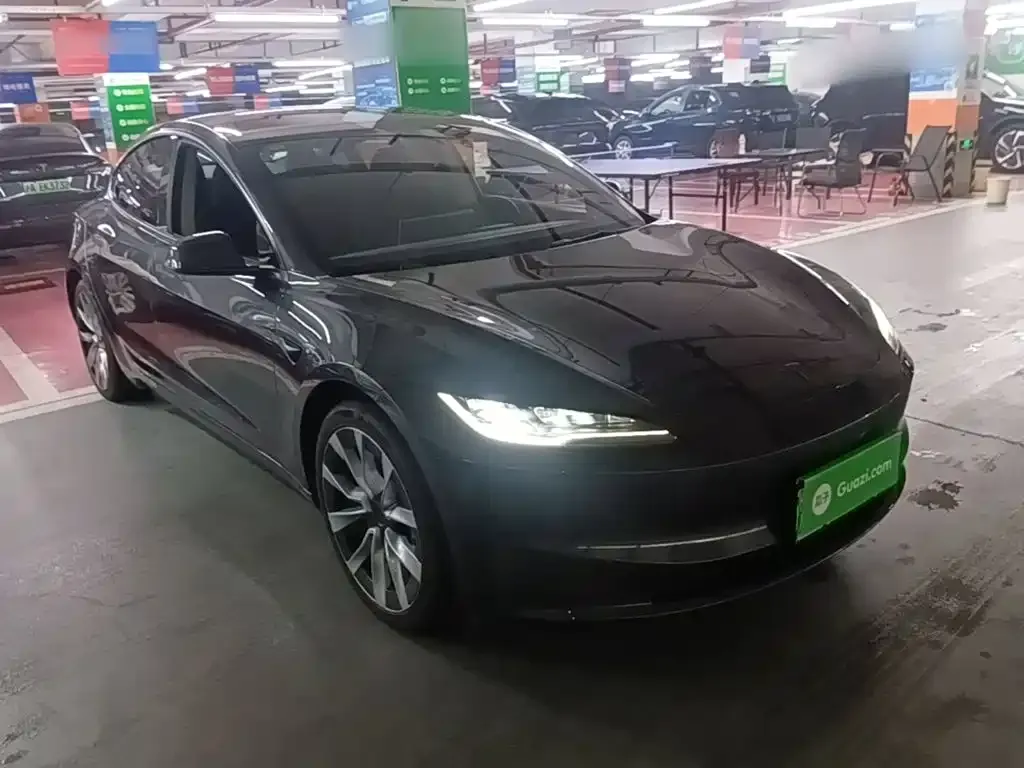 Tesla Model 3 — фото 8