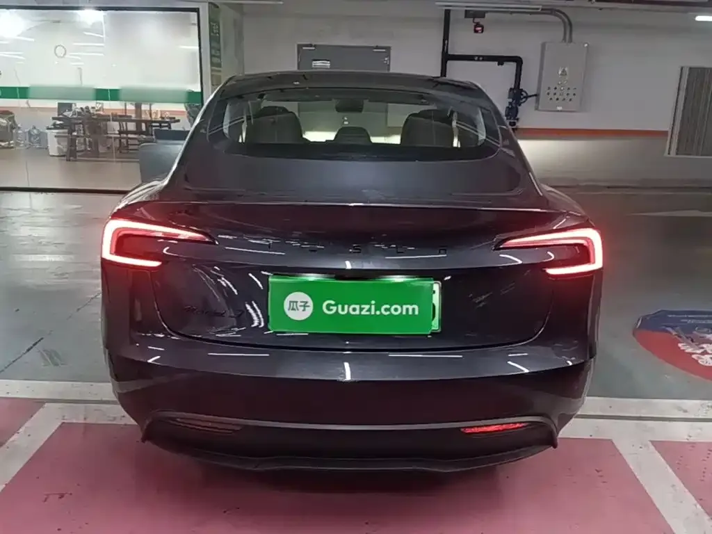 Tesla Model 3 — фото 6