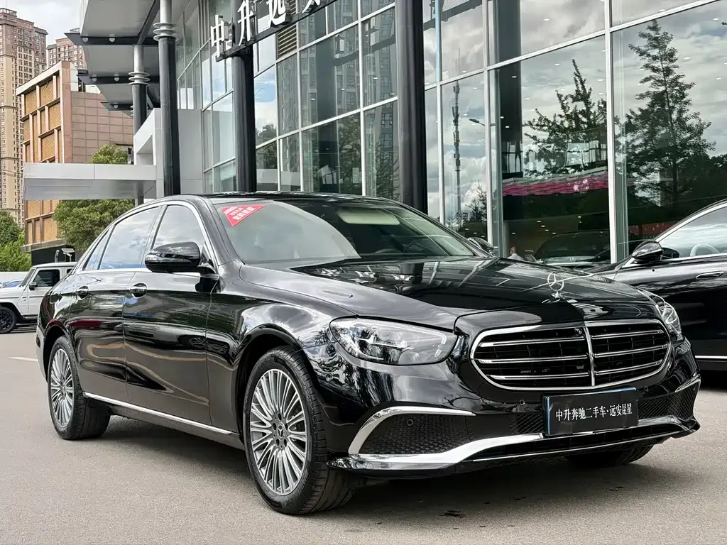 Mercedes-Benz E-Class — фото 9