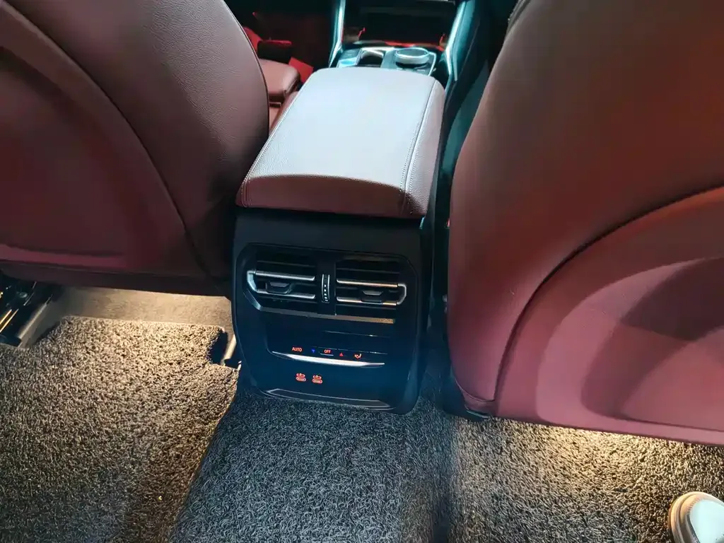 BMW i3 2024 из CN, фото 10
