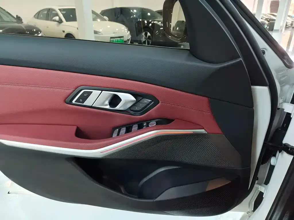 BMW i3 2024 из CN, фото 3