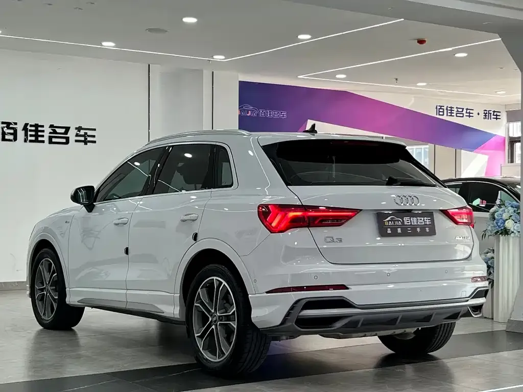 Audi Q3 — фото 3