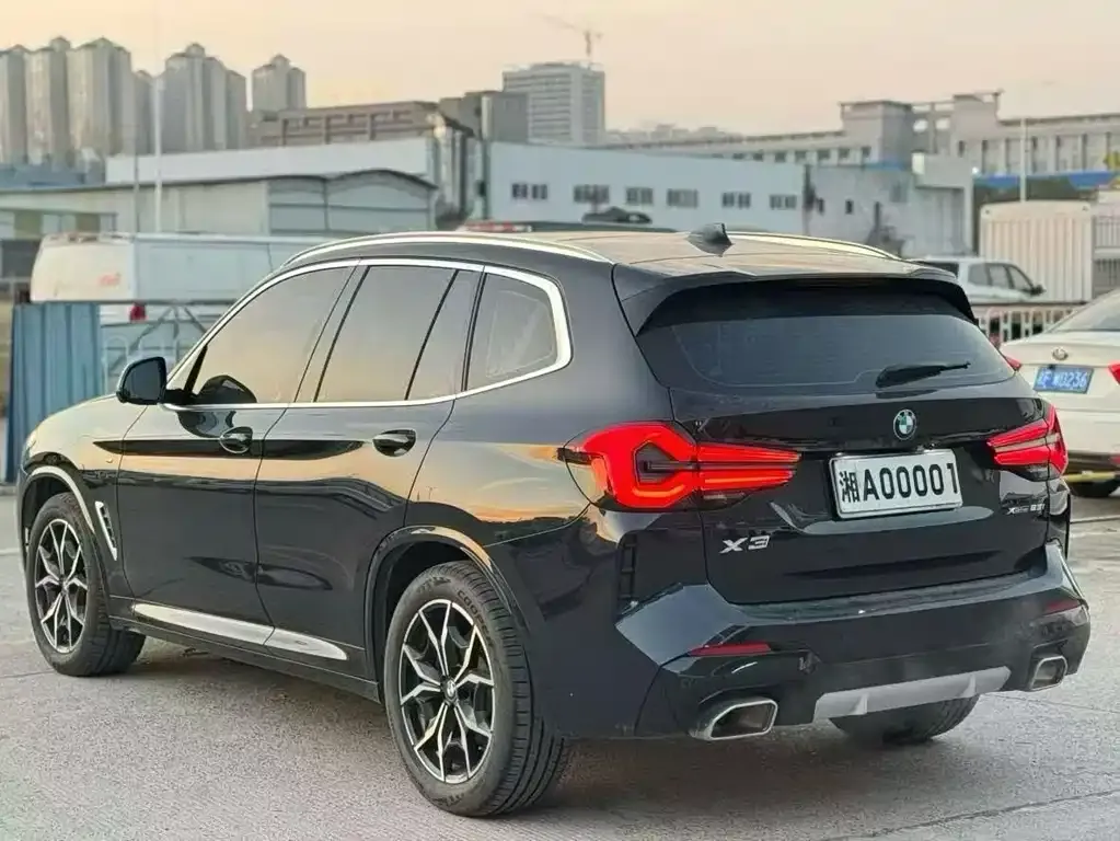 BMW X3 — фото 9