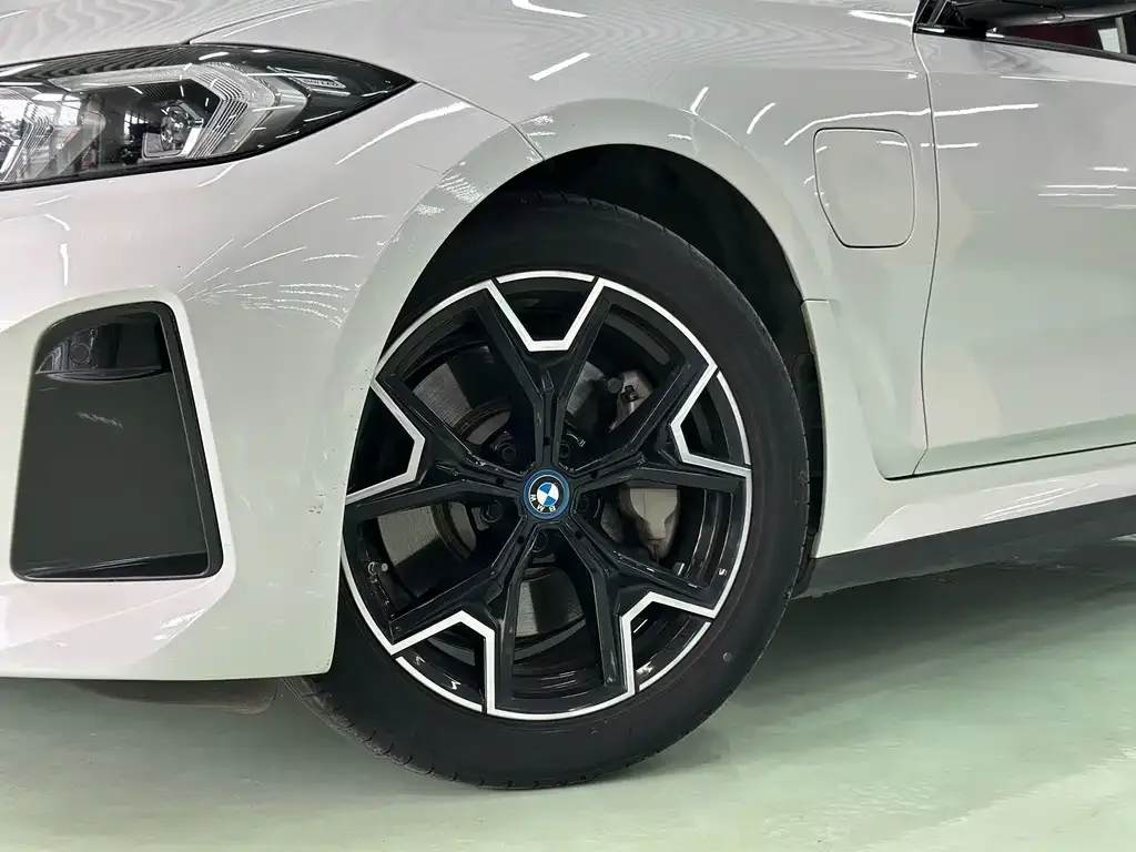 BMW i3 — фото 8