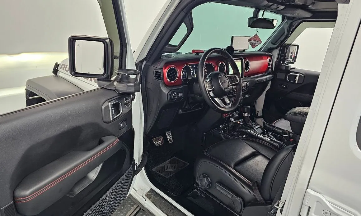 Jeep Wrangler — фото 9