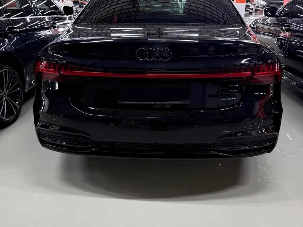 Audi A7L — фото 4