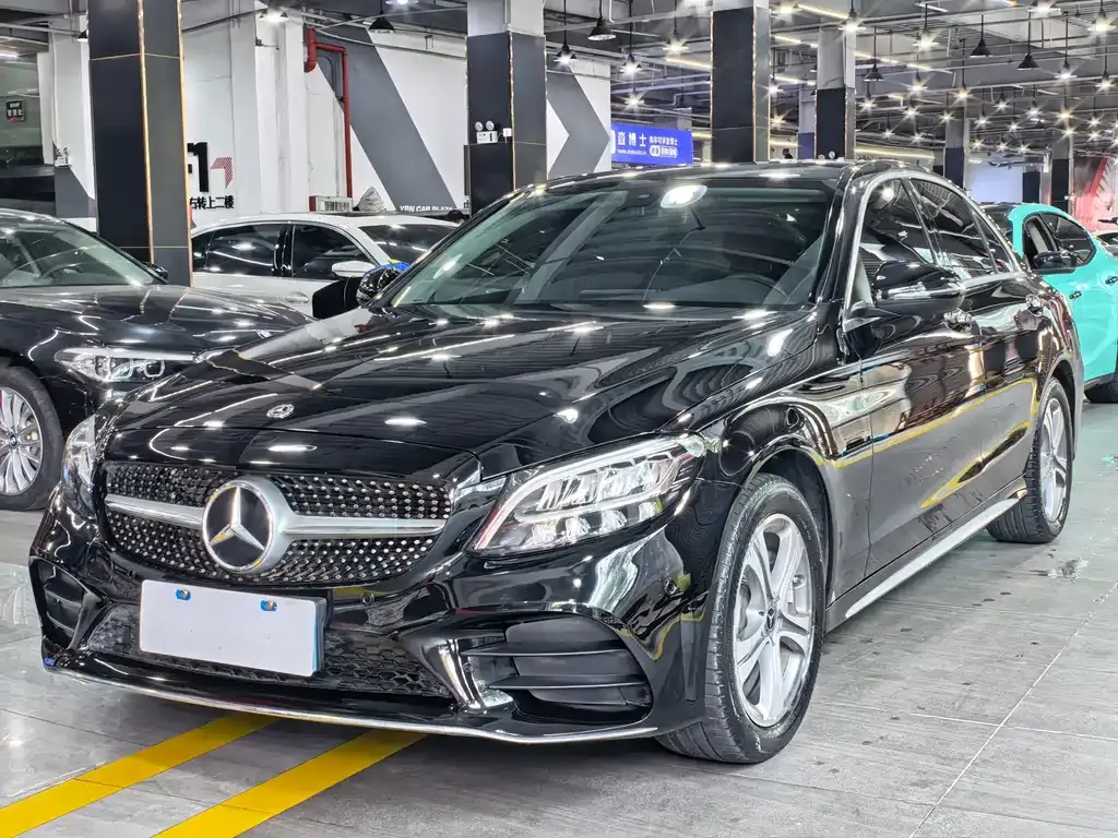 Mercedes-Benz C-Class — фото 1