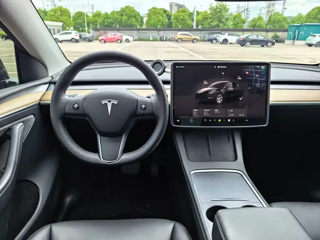 Tesla Model Y — фото 4