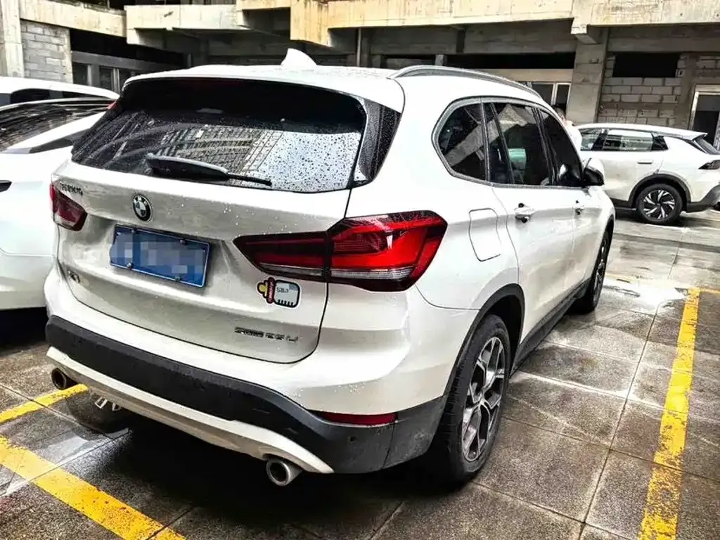 BMW X1 — фото 5