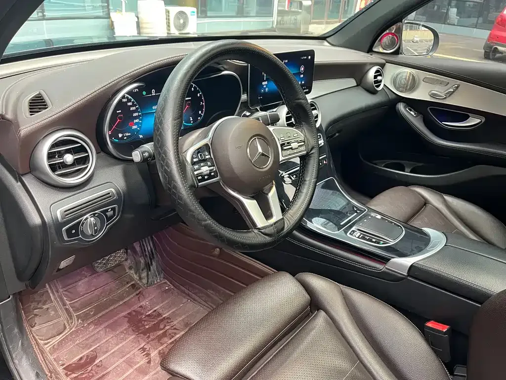Mercedes-Benz GLC — фото 5