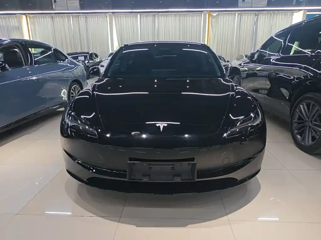 Tesla Model 3 — фото 4